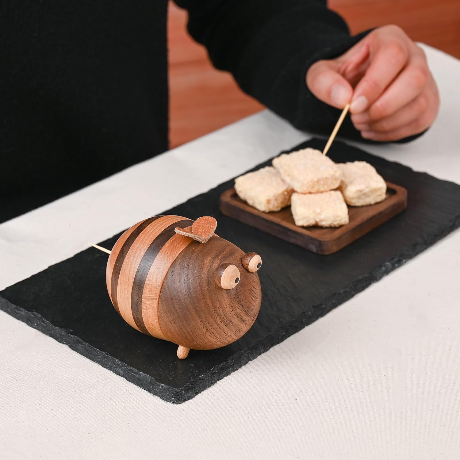 Bee Toothpick Holder Dispenser - Kitchen Gadgets Images avis et prix